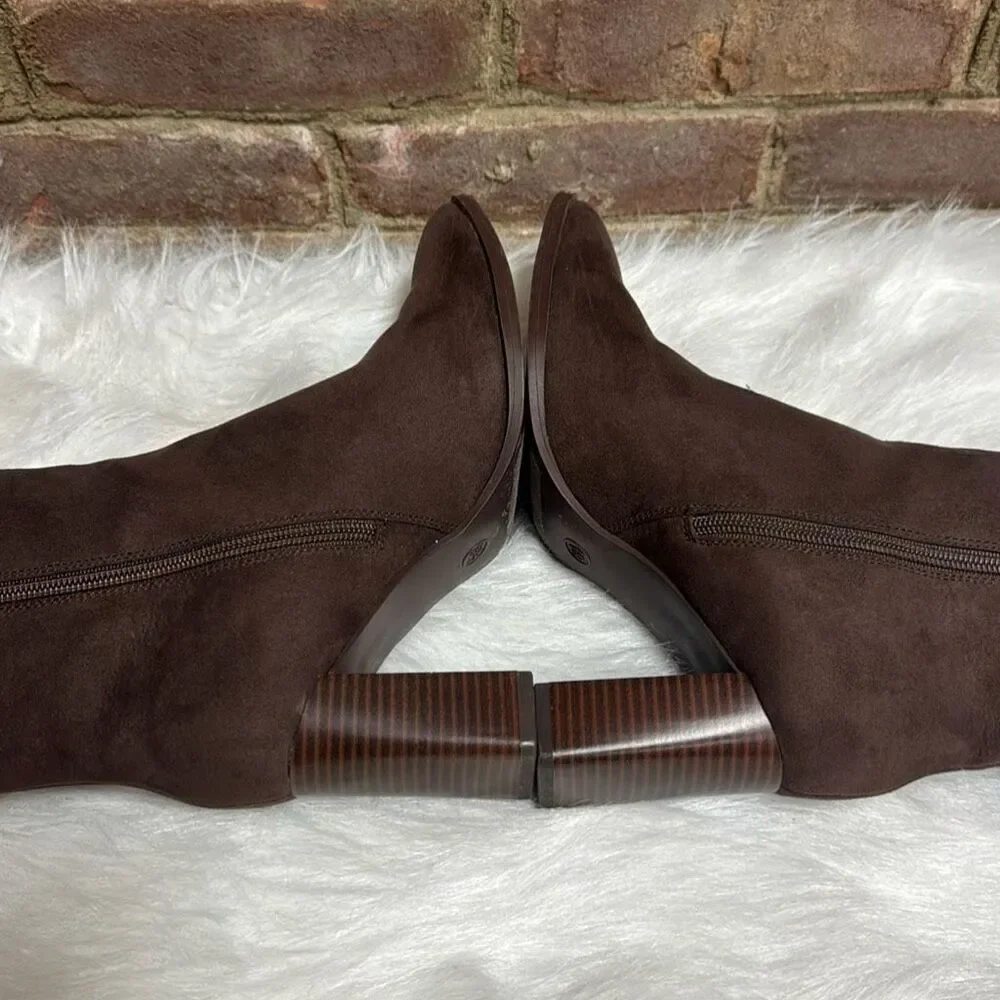 A New Day Women’s Chocolate Brown Suede Pointed Toe Bootie Sz 8.5